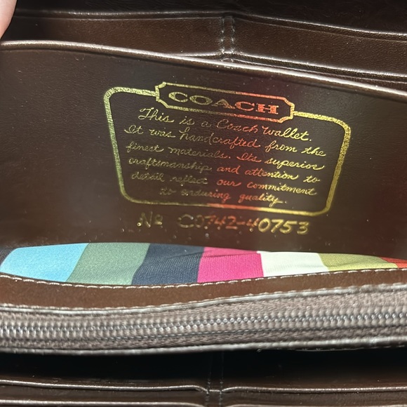 Coach brown patten leather purse. - Picture 5 of 7